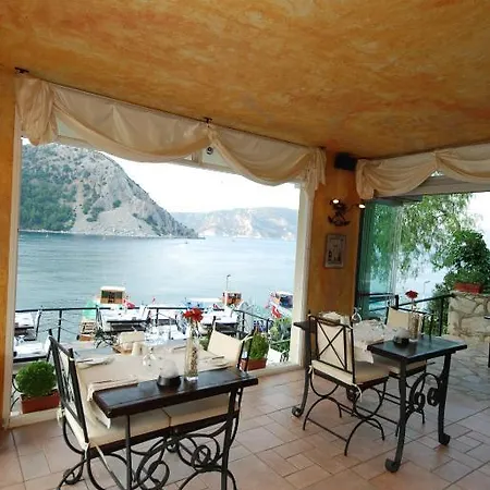 Es Apart Otel 2*